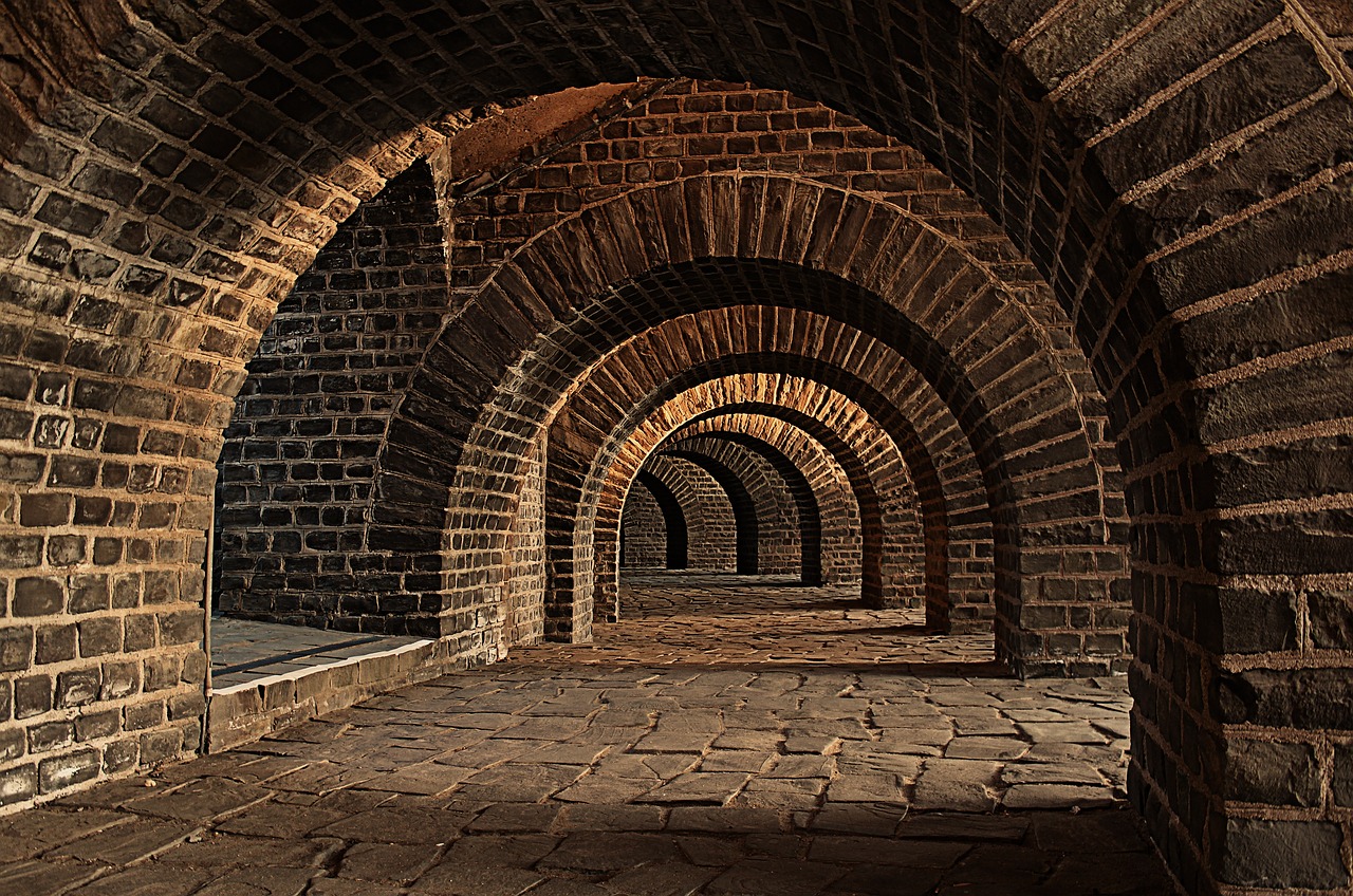 vaulted cellar tunnel arches keller 247391